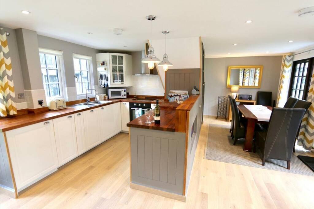 20 Tudor Court " Four Star Aa Accommodation" Hayle Buitenkant foto